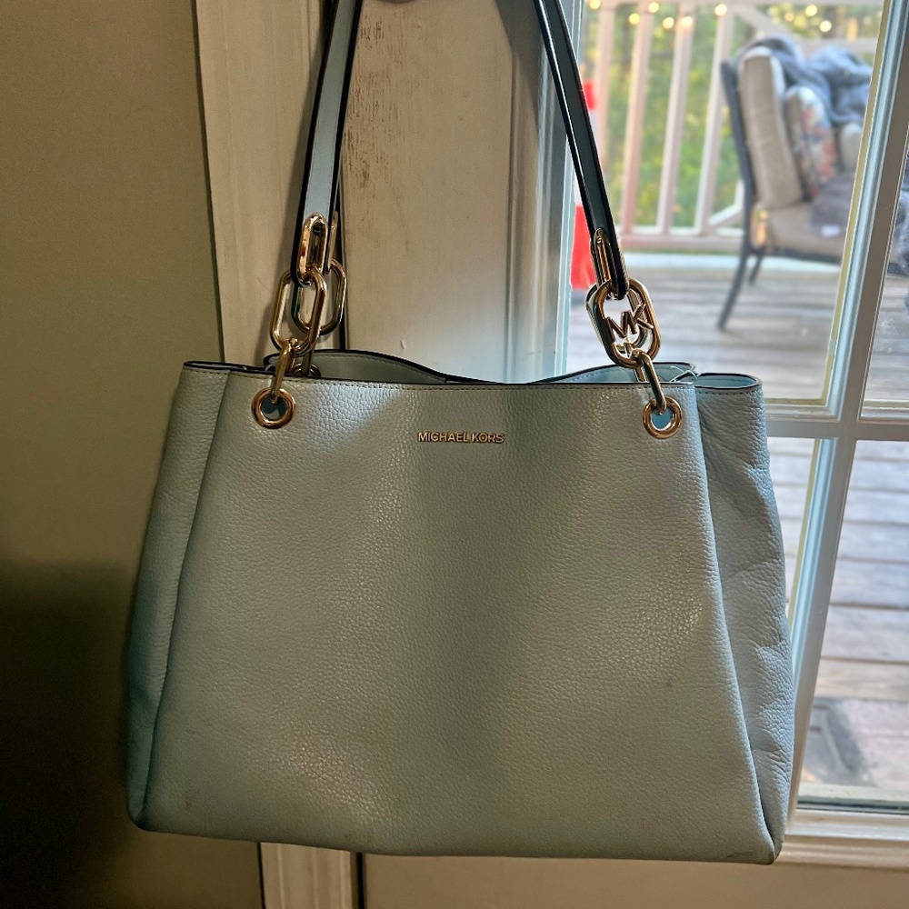 Michael Kors Trisha Pebbled Leather Shoulder Bag